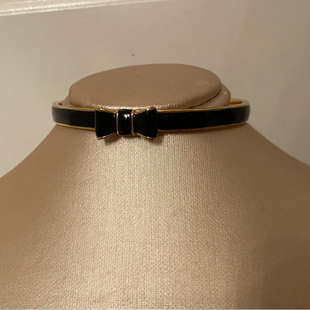 KATE SPADE BRACELET SKINNY BLACK ENAMEL GOLD PLATE BOW BANGLE SIGNED OS ONE SIZE - Picture 6 of 9